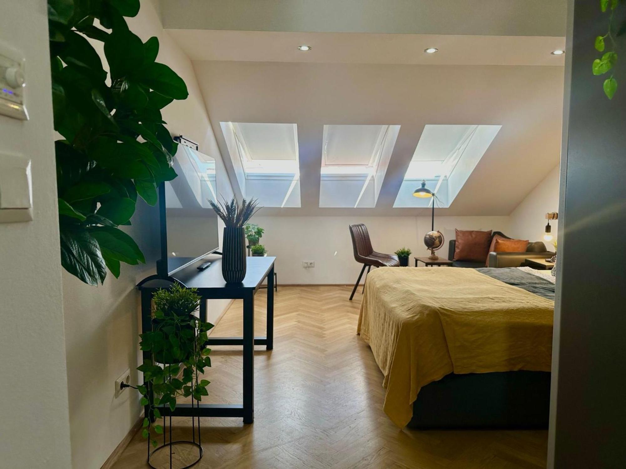 Apartments I 5 Minutes To Metro Wina Bagian luar foto