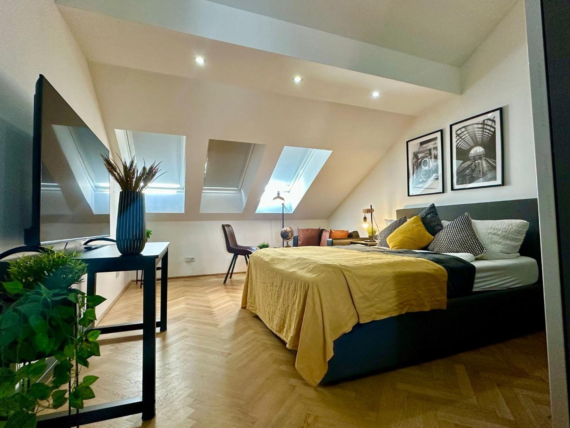 Apartments I 5 Minutes To Metro Wina Bagian luar foto