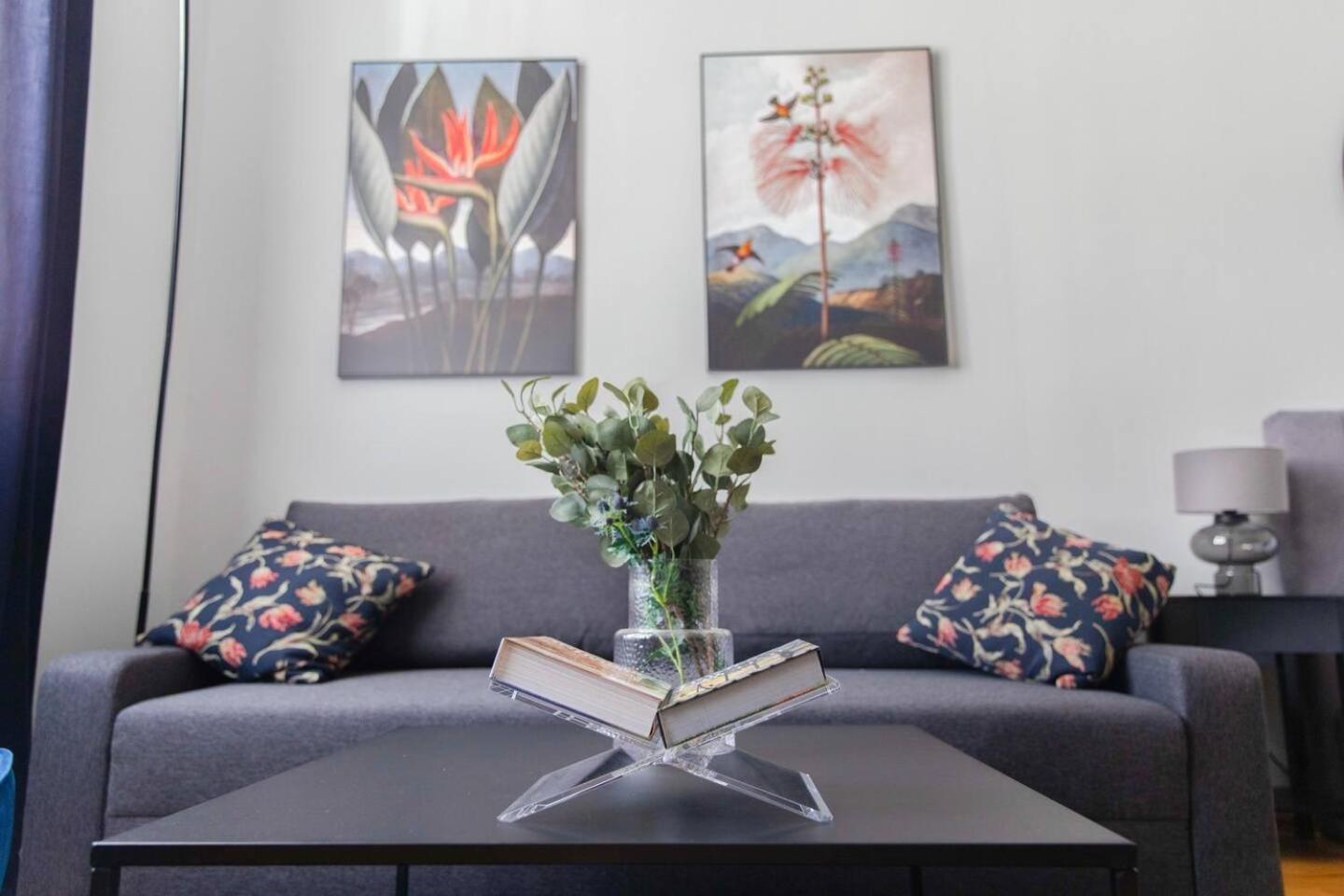 Apartments I 5 Minutes To Metro Wina Bagian luar foto