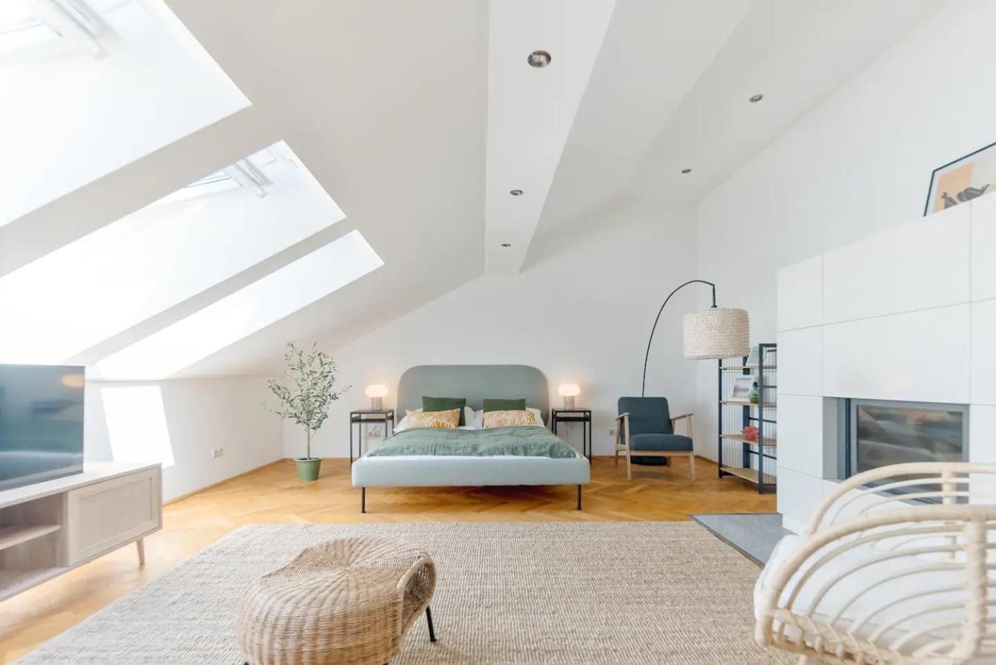 Apartments I 5 Minutes To Metro Wina Bagian luar foto
